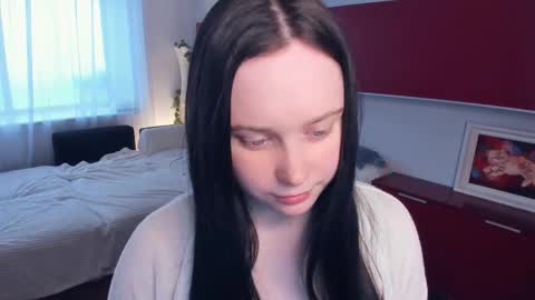 Lyna online show from 9, 3, 2026