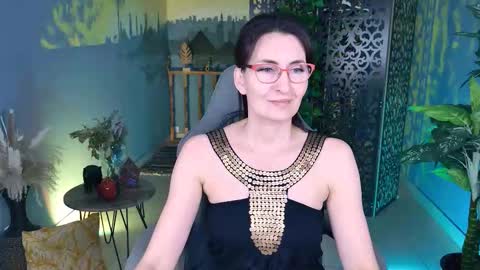 UnaTera online show from 10, 11, 2025