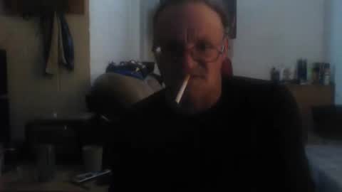 Snapshot of unclemuff chatting on 19, 2, 2026 unclemuff online show from 19, 2, 2026