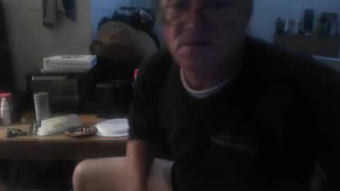 Snapshot of unclemuff chatting on 23, 2, 2026 unclemuff online show from 23, 2, 2026