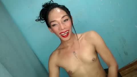 Snapshot of uncut_queen chatting on 5, 12, 2025 LOVELY JANE online show from 5, 12, 2025