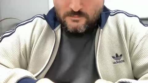 Snapshot of uncutdude321 chatting on 18, 12, 2025 uncutdude321 online show from 18, 12, 2025