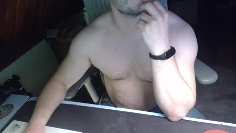 Under the desk online show from 28, 4, 2026