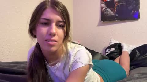 Snapshot of underratedlatina chatting on 25, 5, 2026 underratedlatina online show from 25, 5, 2026