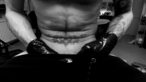 Snapshot of unlitimnaughty_ chatting on 23, 1, 2025 unlitimnaughty_ online show from 23, 1, 2025