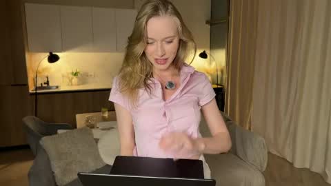 UnnaBella online show from 26, 5, 2026