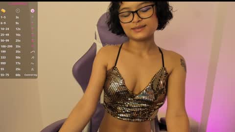 Snapshot of unu_nai chatting on 1, 1, 2025 new INSTA online show from 1, 1, 2025