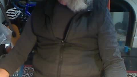 Snapshot of updownunder chatting on 4, 6, 2026 Freddie online show from 4, 6, 2026