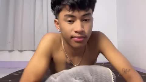 ur_fuckerbttm online show from 1, 12, 2025