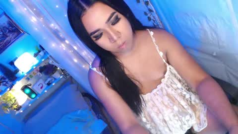 Snapshot of ur_hot_tommiexx chatting on 17, 5, 2026 jennie online show from 17, 5, 2026