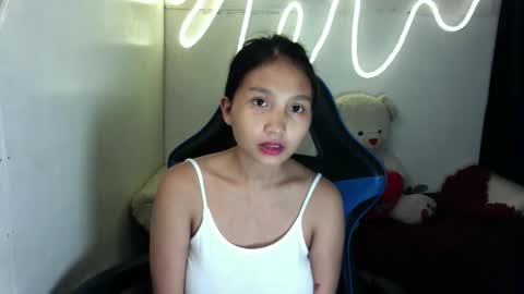 Snapshot of ur_hotjessa chatting on 9, 4, 2026 urpinay jessa online show from 9, 4, 2026