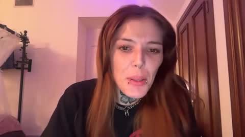 ur_little_kitten144 online show from 15, 5, 2026