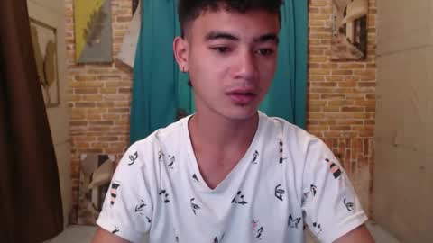 ur_naughtyboy_raphael online show from 13, 9, 2025