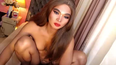 Snapshot of ur_sassygirl chatting on 8, 3, 2025 Kath online show from 8, 3, 2025