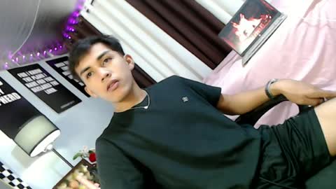 ur_shan21 online show from 8, 8, 2026