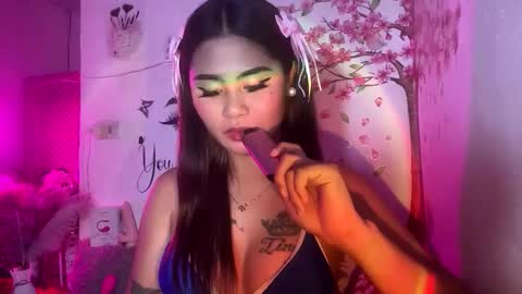 HelloIm  Girly online show from 24, 4, 2026