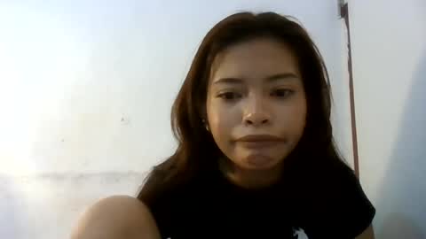 Snapshot of urasian_baby143 chatting on 21, 7, 2026 Muwaa online show from 21, 7, 2026