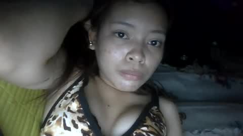 Snapshot of urasian_baby143 chatting on 29, 7, 2026 Muwaa online show from 29, 7, 2026
