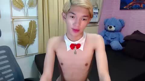 urasian_john20 online show from 29, 4, 2026