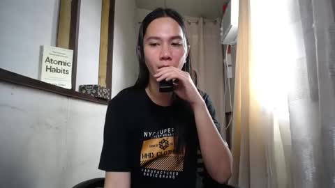 Erika online show from 6, 3, 2025