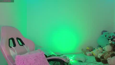 Danielle  online show from 29, 4, 2026