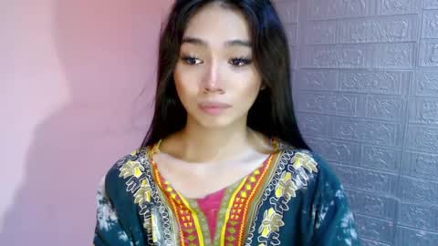 Clara online show from 4, 3, 2025