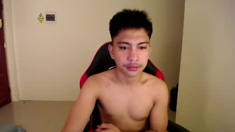 Snapshot of urcuteguy_jhonx chatting on 29, 4, 2026 Dannie online show from 29, 4, 2026