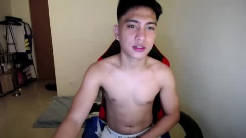 Snapshot of urcuteguy_jhonx chatting on 20, 5, 2026 Dannie online show from 20, 5, 2026