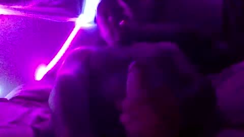 urdaddy875867 online show from 5, 11, 2025