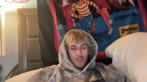 Snapshot of urfavcock6918 chatting on 19, 12, 2025 urfavcock6918 online show from 19, 12, 2025