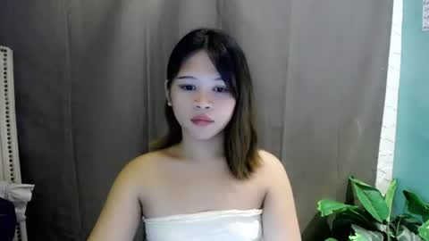 urgoddessawoman online show from 18, 6, 2026