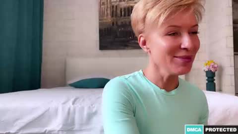 Jenny online show from 8, 2, 2025