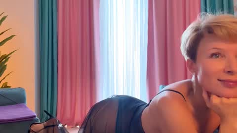 Jenny online show from 15, 10, 2025