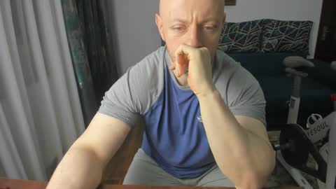 Snapshot of urgymcrush chatting on 6, 2, 2025 UrGymCrush online show from 6, 2, 2025