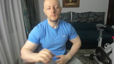 Snapshot of urgymcrush chatting on 8, 2, 2025 UrGymCrush online show from 8, 2, 2025