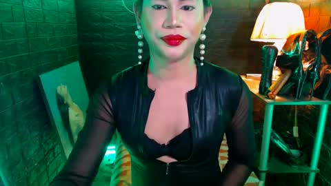 queen norelle online show from 18, 1, 2025