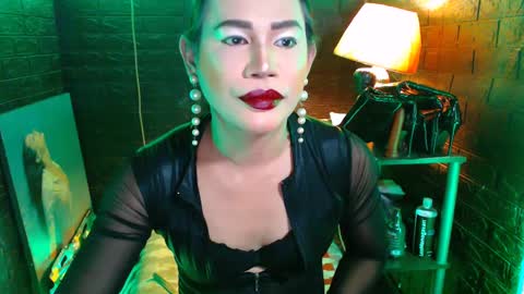 queen norelle online show from 6, 3, 2025