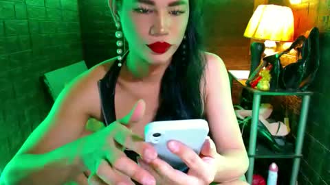 queen norelle online show from 27, 4, 2026
