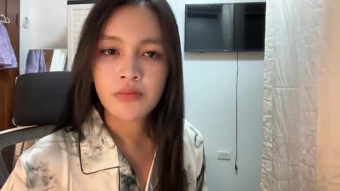 Snapshot of urkatiecookie chatting on 8, 10, 2025 Amira online show from 8, 10, 2025