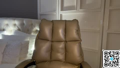 Snapshot of urlillshy chatting on 10, 4, 2026 Kristina online show from 10, 4, 2026