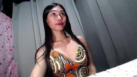 urloverjasmine_xx online show from 28, 4, 2026