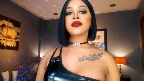 UrMajestyTyra online show from 16, 12, 2025