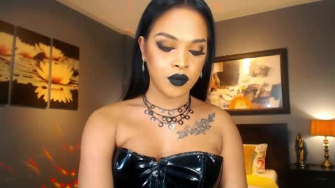 UrMajestyTyra online show from 27, 3, 2026