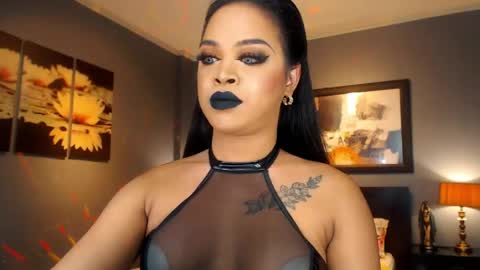 UrMajestyTyra online show from 21, 4, 2026