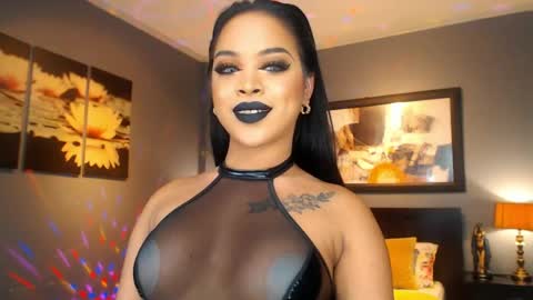 UrMajestyTyra online show from 21, 4, 2026