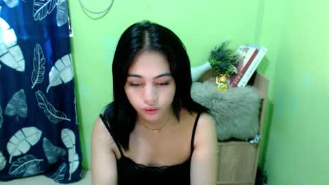 urmystical_sofie online show from 5, 11, 2025