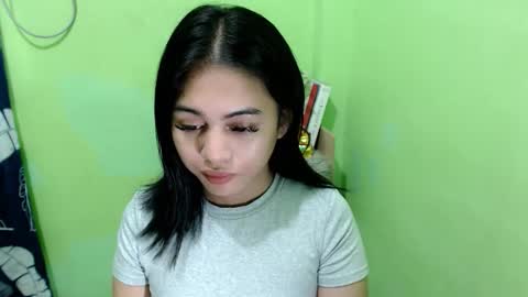 urmystical_sofie online show from 8, 11, 2025