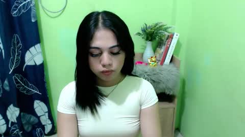 urmystical_sofie online show from 5, 12, 2025