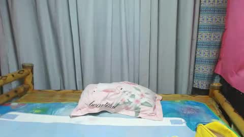 urpinay_singlemother online show from 18, 3, 2026