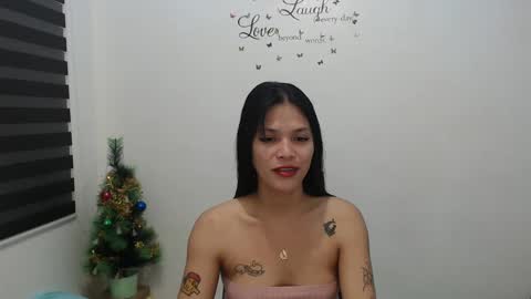 Snapshot of urpreciouspinayxxx chatting on 8, 12, 2024 hi im kim online show from 8, 12, 2024